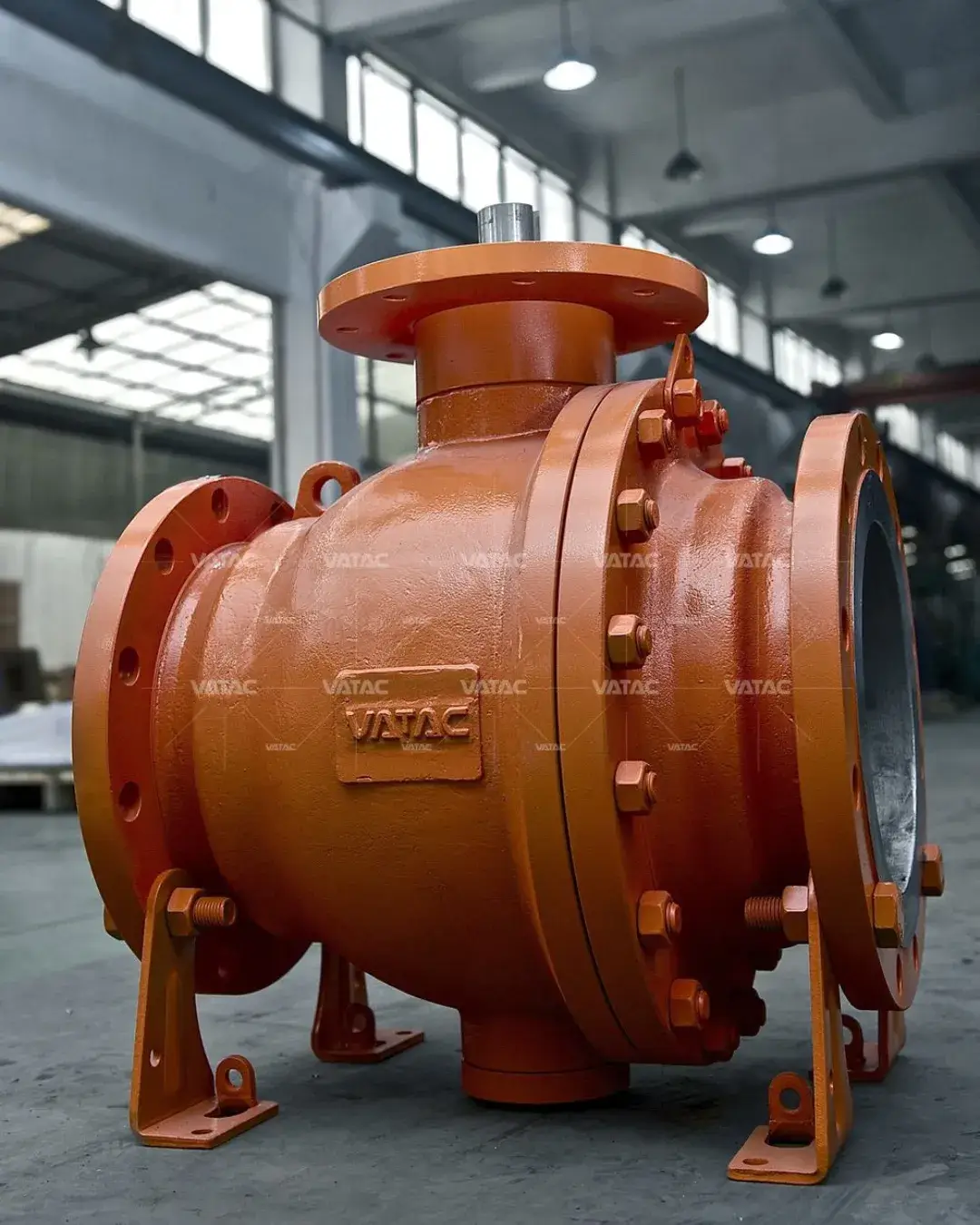 Válvula esfera industrial em aço com pintura laranja para alta pressão