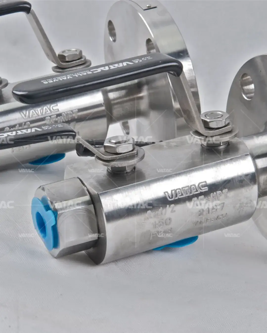 Válvula de esfera em aço inox com alavanca para controle de fluxo